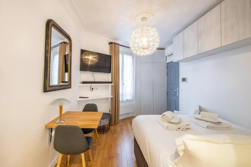 Apartman Etienne Pernet - Charming Studio With A Nice Private Terrace Párizs