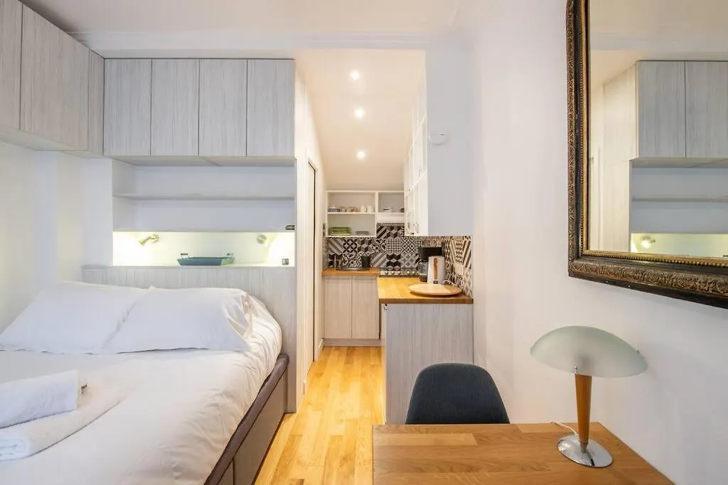 Etienne Pernet - Charming Studio With A Nice Private Terrace Paris Apartment