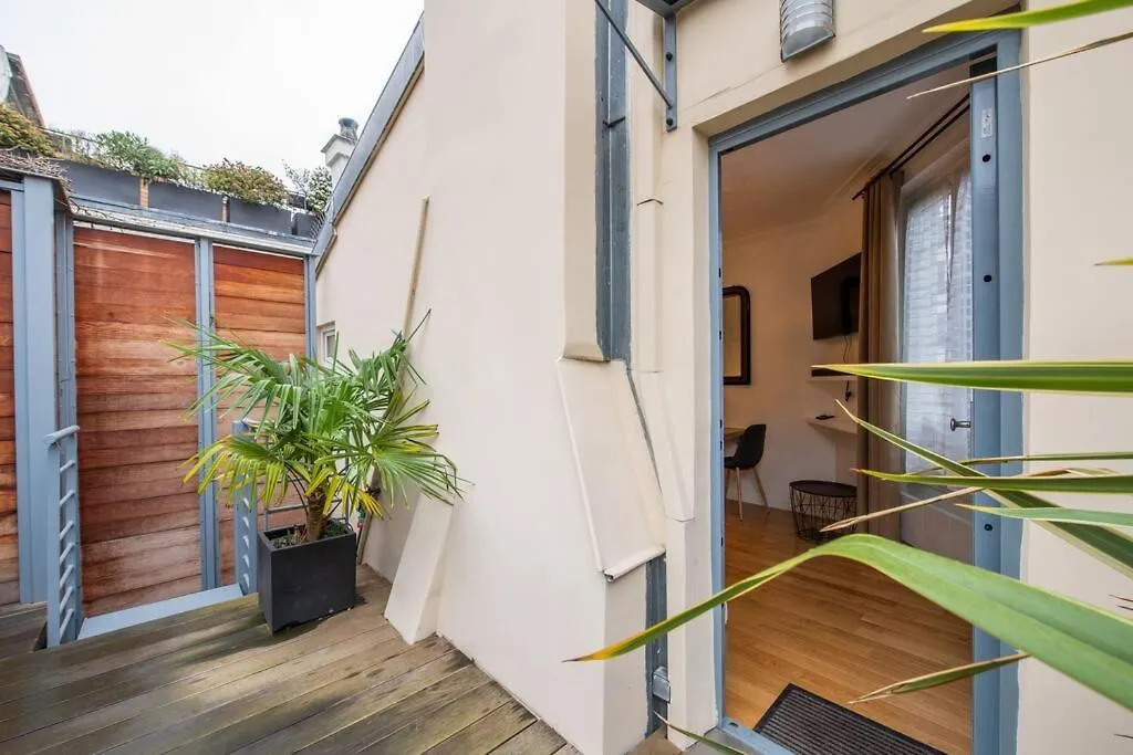 Apartman Etienne Pernet - Charming Studio With A Nice Private Terrace Párizs Franciaország